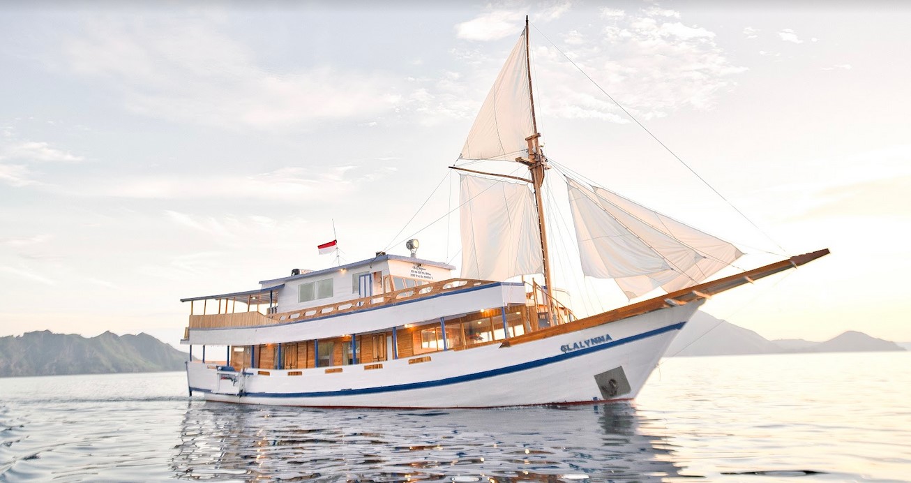 Private Phinisi Yacht Charter Komodo National Park Rp 35,000,000 Per Night